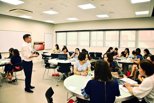 Lợi dụng việc đi học để ở lại nước ngoài bị phạt tới 60 triệu đồng