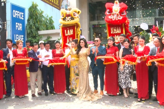 Tưng bừng khai trương Nha khoa thẩm mỹ Quốc tế Belux Smile