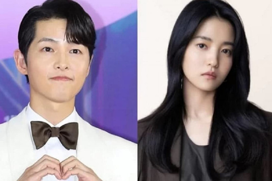 Phía Song Joong Ki lên tiếng về tin đồn hẹn hò với 'Nàng thơ điện ảnh Hàn' Kim Tae Ri
