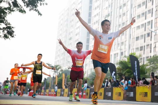 10.000 người tham dự giải chạy Longbien Marathon 2022