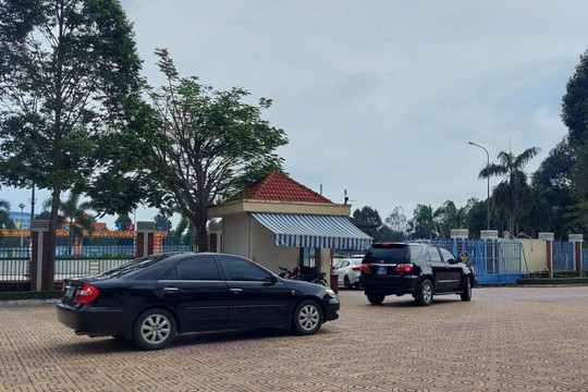 Bà Rịa - Vũng Tàu: Khởi tố nguyên Chủ tịch UBND huyện Đất Đỏ cùng 2 cán bộ
