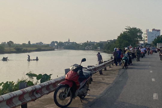 Nam thanh niên bị đuối nước khi nhảy xuống sông tránh truy đuổi