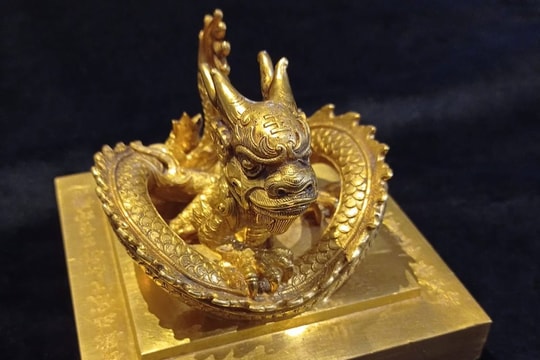 Đưa ấn vàng vua Minh Mạng khỏi danh mục đấu giá tại Pháp
