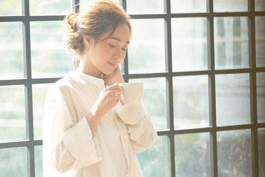 Tại sao nhiều phụ nữ không thể tự kiềm chế sau khi họ ngoại tình lần đầu tiên? 3 người phụ nữ chia sẻ thật