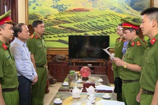 Đình chỉ sinh hoạt Đảng đối với nguyên Chủ tịch UBND huyện Thường Xuân