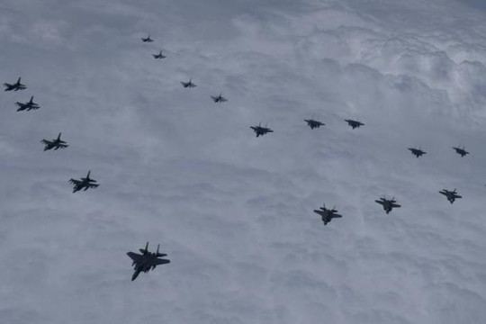 Tin vắn thế giới ngày 5/11: Hàn Quốc phát hiện Triều Tiên điều động 180 máy bay chiến đấu