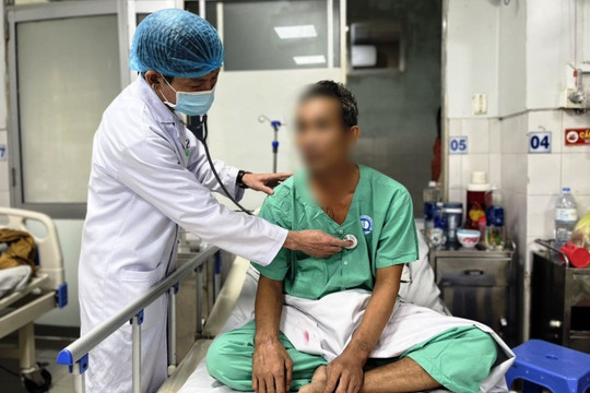 Vụ bệnh nhân "sống lại" khi về lo hậu sự: Bệnh viện "chưa thuyết phục đến cùng"