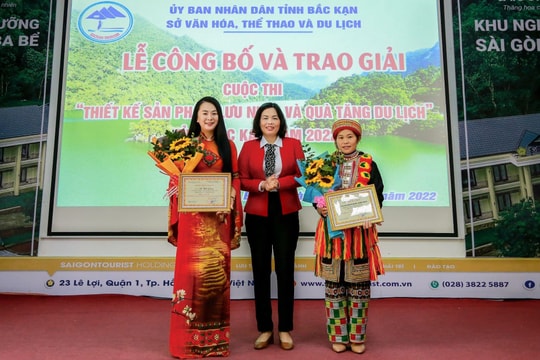 NTK Vũ Thảo Giang xuất sắc nhận giải thưởng thiết kế sản phẩm du lịch 2022