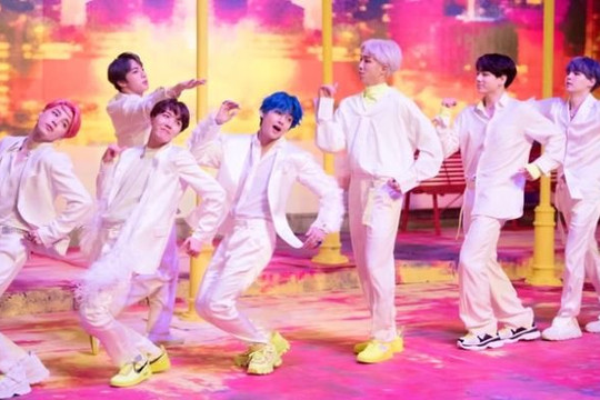 Nhóm nhạc nam Hàn Quốc đầu tiên sở hữu MV vượt mốc 1,6 tỷ lượt xem