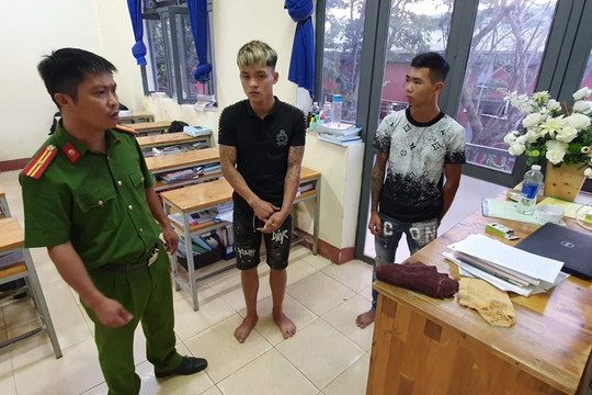 Đắk Lắk: Đột nhập trường cũ trộm 16 máy tính xách tay