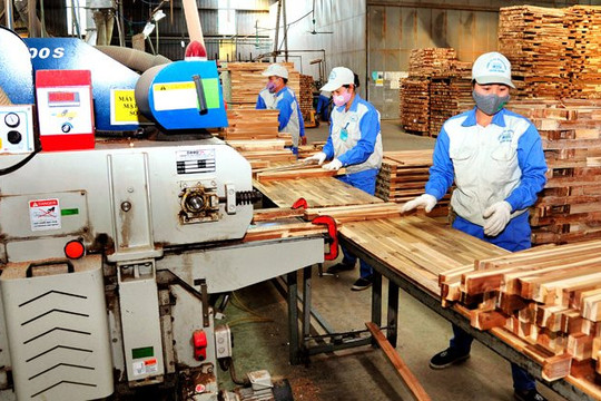 Doanh nghiệp gỗ lao đao vì sụt giảm đơn hàng