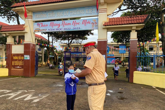 Đắk Lắk: Đẩy mạnh phổ biến pháp luật về trật tự an toàn giao thông