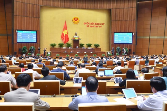 Quốc hội quyết nghị tăng lương cơ sở lên 1,8 triệu đồng từ 1/7/2023