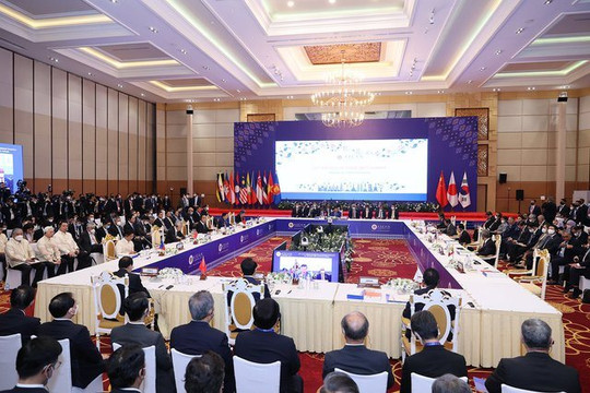 Thủ tướng phát biểu tại Hội nghị ASEAN+3 và Hội nghị ASEAN với Ấn Độ và với Australia