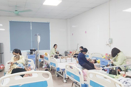Số ca mắc cúm B tăng mạnh, gây nguy cơ "dịch chồng dịch"
