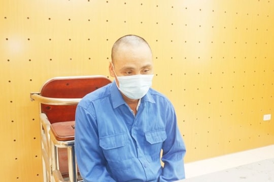 Nghiện xem "phim đen", dâm ô 3 bé gái