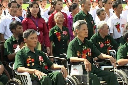 Đề xuất hơn 460 tỷ đồng tặng quà người có công dịp Tết 2023