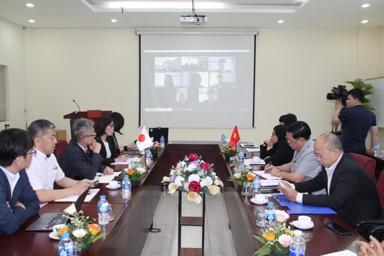 Đoàn cán bộ Bộ Tư pháp Nhật Bản thăm và làm việc với Học viện Tòa án