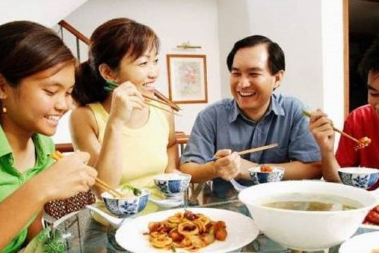 Cùng là ăn, tại sao người Nhật sống lâu hơn? Những thói quen ăn tối này được gợi ý để học