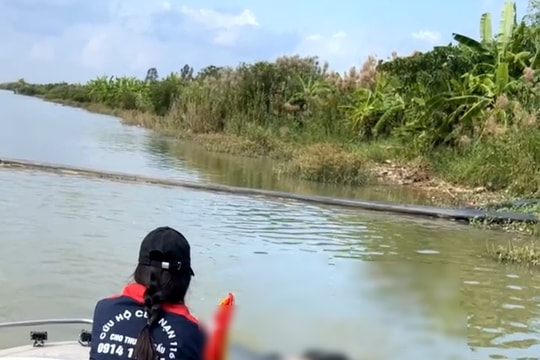 Phát hiện thi thể một người đàn ông nổi trên sông 