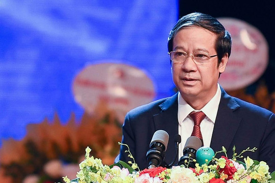 Bộ trưởng Giáo dục: Phát triển giáo viên là việc sống còn của ngành