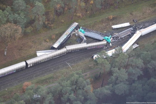 Tin vắn thế giới ngày 19/11: Tuyến đường sắt chính tại Đức ngừng hoạt động do rò rỉ khí propan