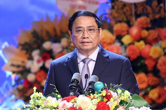 Thầy cô là người gieo và chăm sóc những hạt mầm của nhân cách, tri thức, sự tử tế
