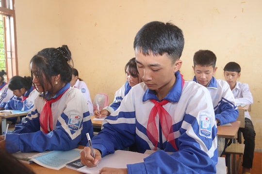 Sơn La: Chàng trai dân tộc Thái vượt khó vươn lên trong học tập