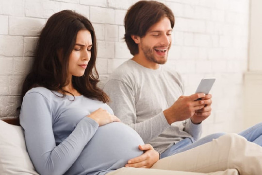 Tỷ lệ đàn ông ngoại tình khi vợ mang thai có cao không? Tại sao ngày càng nhiều đàn ông lừa dối khi vợ mang thai?