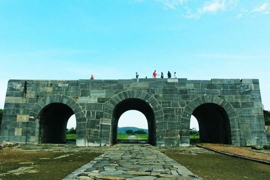 Miễn vé tham quan Thành nhà Hồ trong Ngày Di sản Văn hóa Việt Nam 23-11
