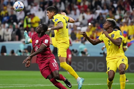 Qatar còn quá "non và xanh" tại sân chơi World Cup