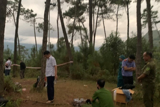 Nữ giáo viên đoạt mạng người tình kém tuổi trên đồi thông