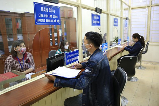 Hà Nội ủy quyền 617 thủ tục hành chính cho cơ sở