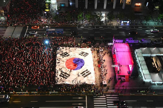 Hàn Quốc cho tụ tập cổ vũ World Cup sau thảm kịch Itaewon
