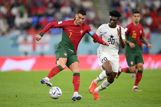CR7 đi vào lịch sử, Bồ Đào Nha giành chiến thắng 3-2 trước Ghana