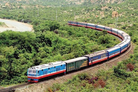 Đường sắt áp dụng chính sách khuyến mãi vé nhóm cho khách đi tàu Hải Phòng, Lào Cai