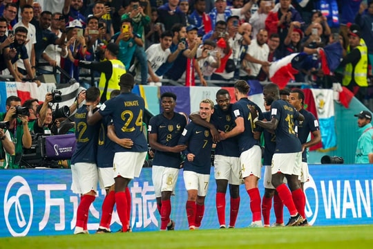 Pháp là đội đầu tiên ghi tên vào vòng 1/8 World Cup 2022