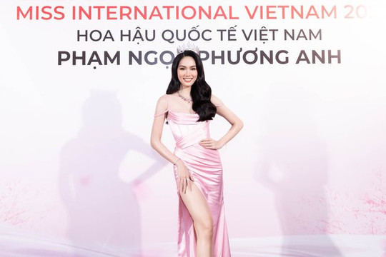 Á hậu Phương Anh lên đường dự thi Miss International 2022