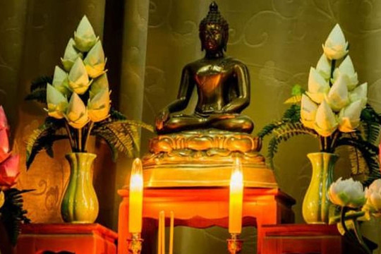 Những hướng cấm đặt bàn thờ và kiêng kị khi đặt bàn thờ theo từng năm sinh gia chủ
