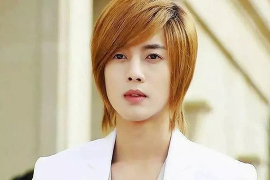 Cách mỹ nam 'Vườn sao băng' Kim Hyun Joong 'trả ơn' vợ sau bê bối đời tư với bạn gái cũ