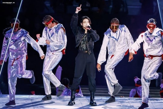 Bài hát FIFA World Cup đầu tiên giành vị trí số 1 Billboard Digital Song Sales