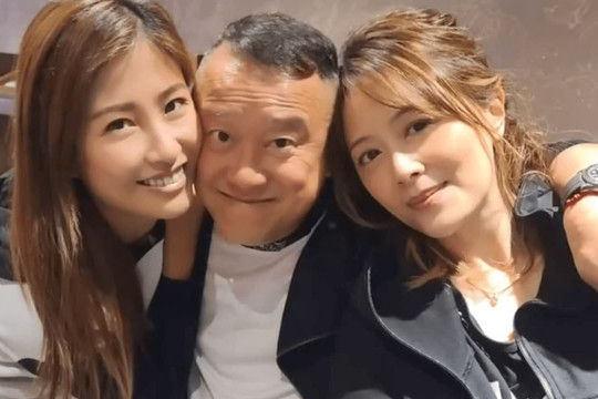 'Ông trùm showbiz Hong Kong' Tăng Chí Vỹ bị chỉ trích vì thân mật với con dâu của Hồng Kim Bảo