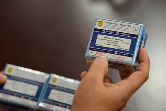 Bắt trợ lý Phó Thủ tướng liên quan vụ Việt Á