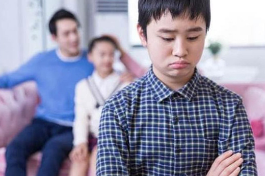 Tại sao một số gia đình có tình anh em sâu sắc, trong khi những gia đình khác không liên lạc với nhau? Hóa ra cha mẹ là nguyên nhân chính