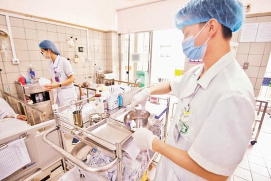 Từ 1/1/2023, điều chỉnh tăng phụ cấp ưu đãi nghề cho cán bộ y tế