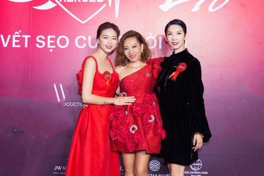 Hà Trần song ca cùng cậu bé từng được cứu sống từ Scar of Life