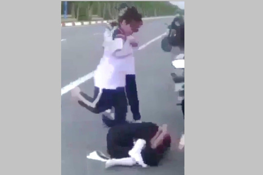 Bà Rịa - Vũng Tàu: Xác minh clip nữ sinh bị đánh hội đồng