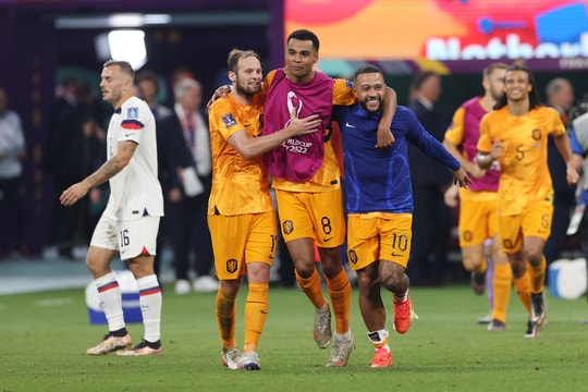 Đánh bại Mỹ 3-1, Hà Lan lọt vào tứ kết World Cup 2022