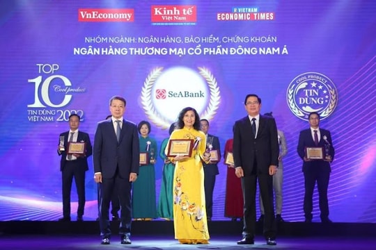SeABank vinh dự đón nhận cùng lúc 3 giải thưởng danh giá
