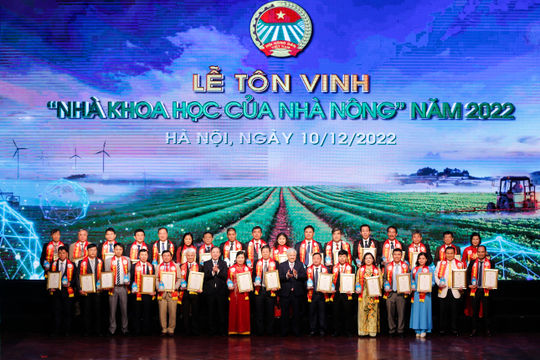 Tôn vinh 62 "Nhà khoa học của nhà nông"